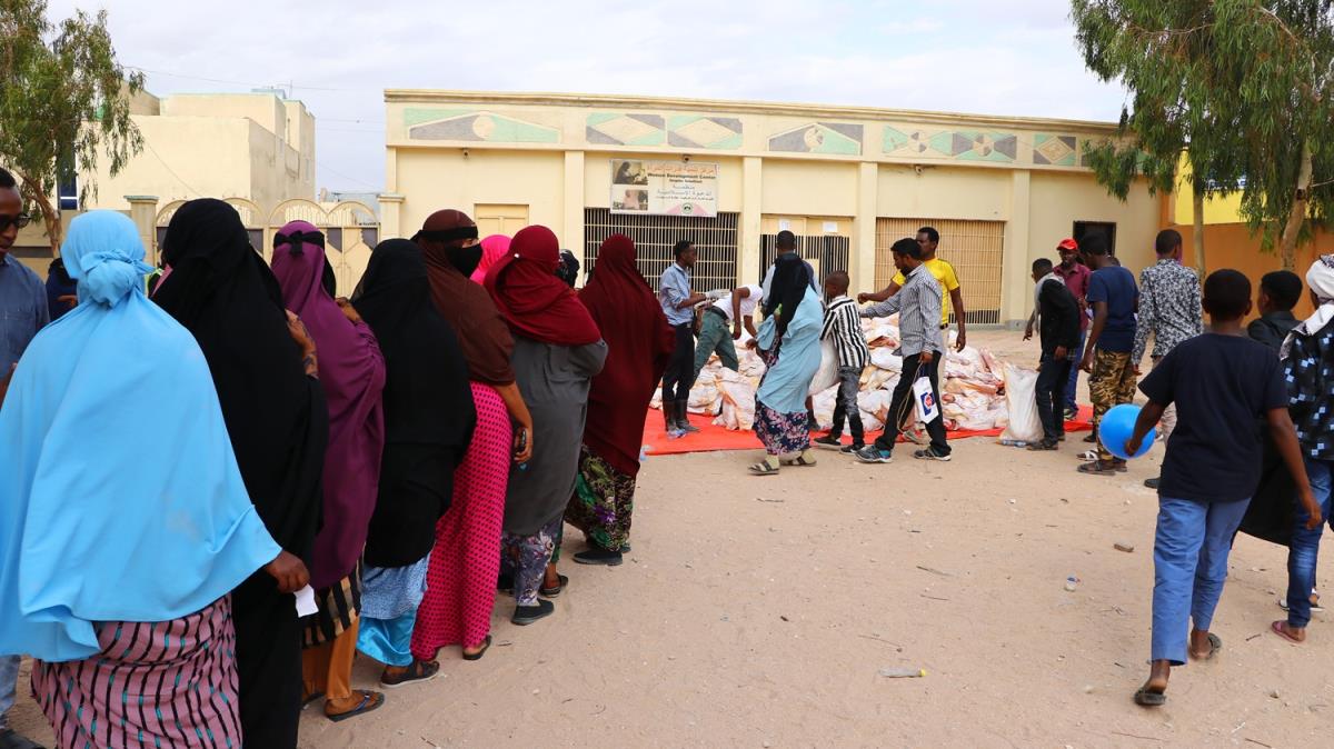 TDV tarafndan Somaliland'da kesilen kurbanlar ihtiya sahiplerine ulatrld 