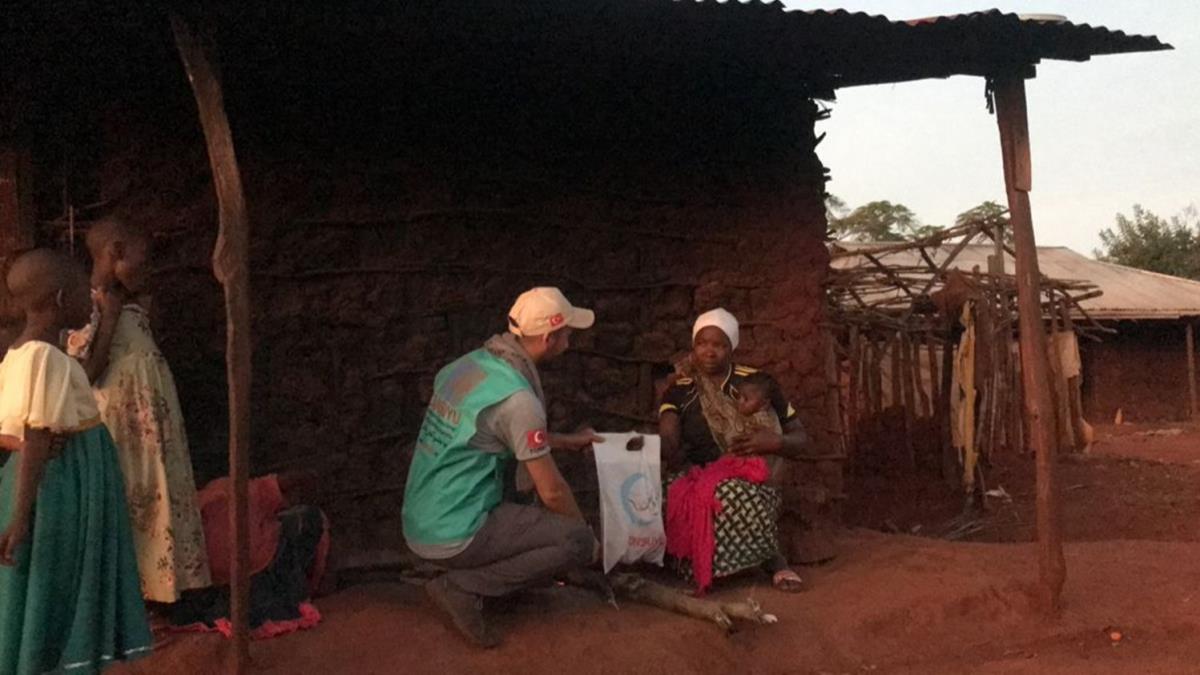 Cansuyu Dernei Tanzanya'da ihtiya sahibi aileleri bayramda yalnz brakmad