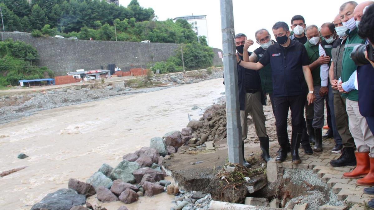 Bakan Pakdemirli: Vatandamz derelerden uzak durmann yollarn arayacak