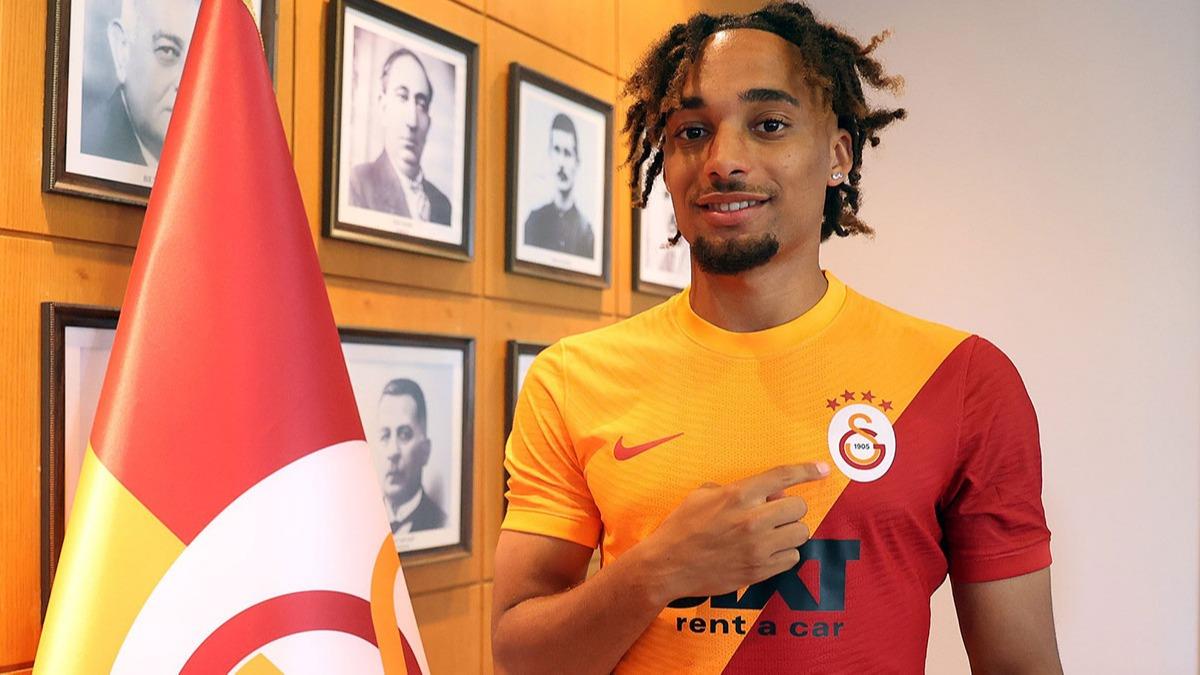 Galatasaray, Sacha Boey KAP'a bildirdi