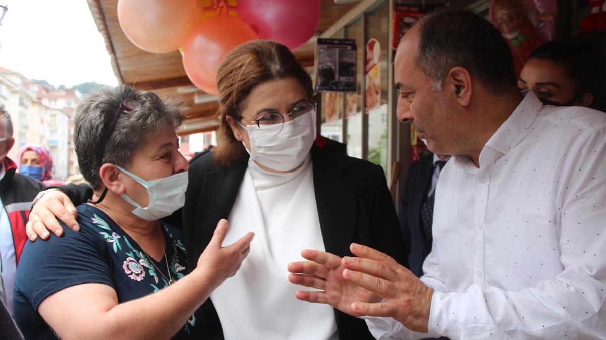 Bakan Yank: Bakanlmz devletin efkat yzn de tekil ediyor