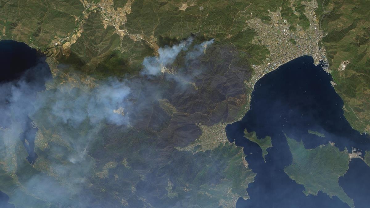 Gktrk uydular, Manavgat ve Marmaris'teki orman yangnlarn uzaydan grntledi
