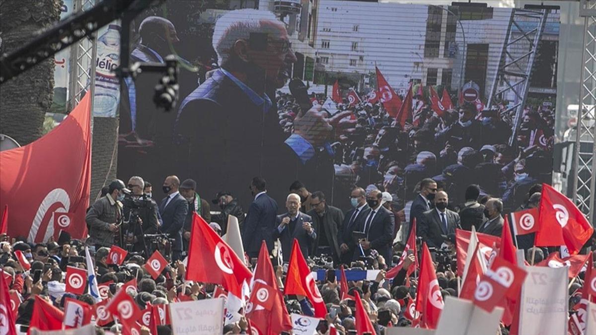 Tunus'ta Nahda Hareketi, Cumhurbakan kararlar karsnda skunet yanls tutumuyla ne kyor
