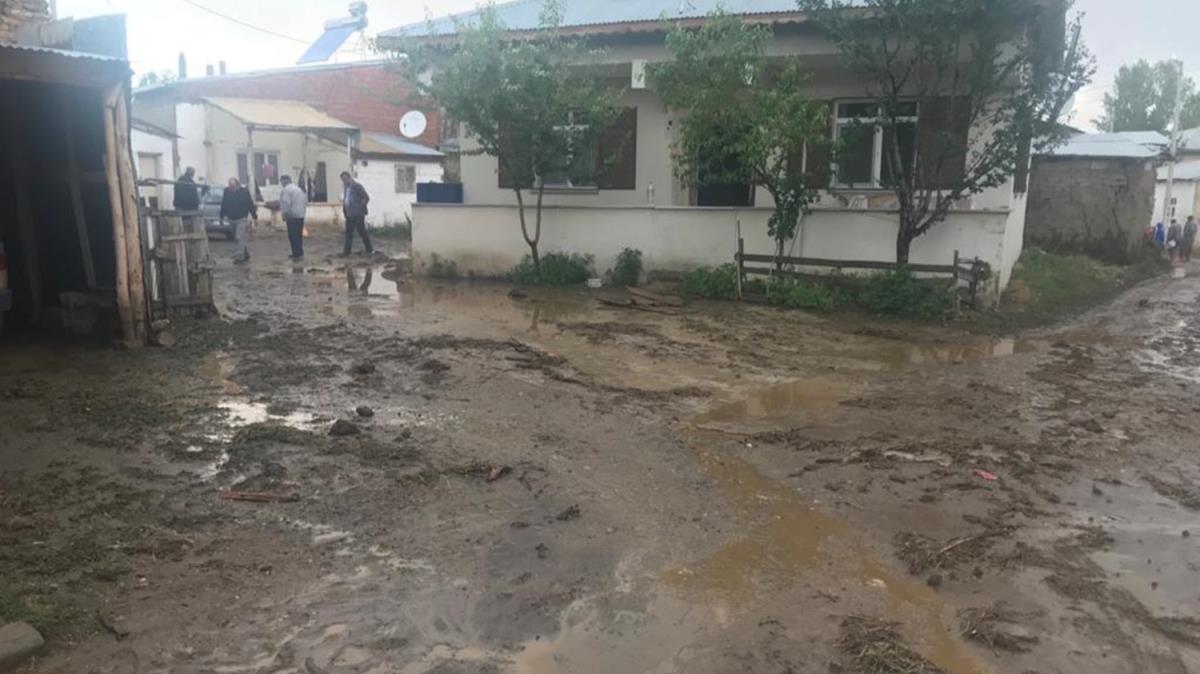 Bayburt'ta sel facias