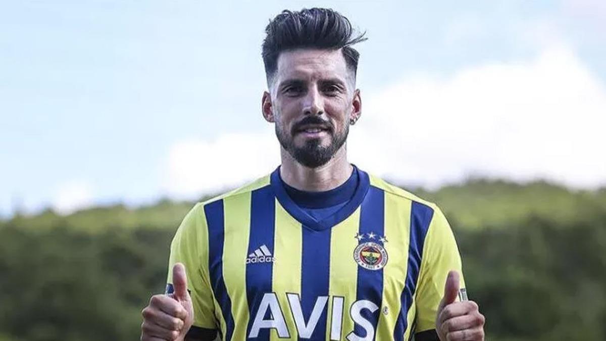 Fenerbahe'de Jose Sosa takmda kalyor