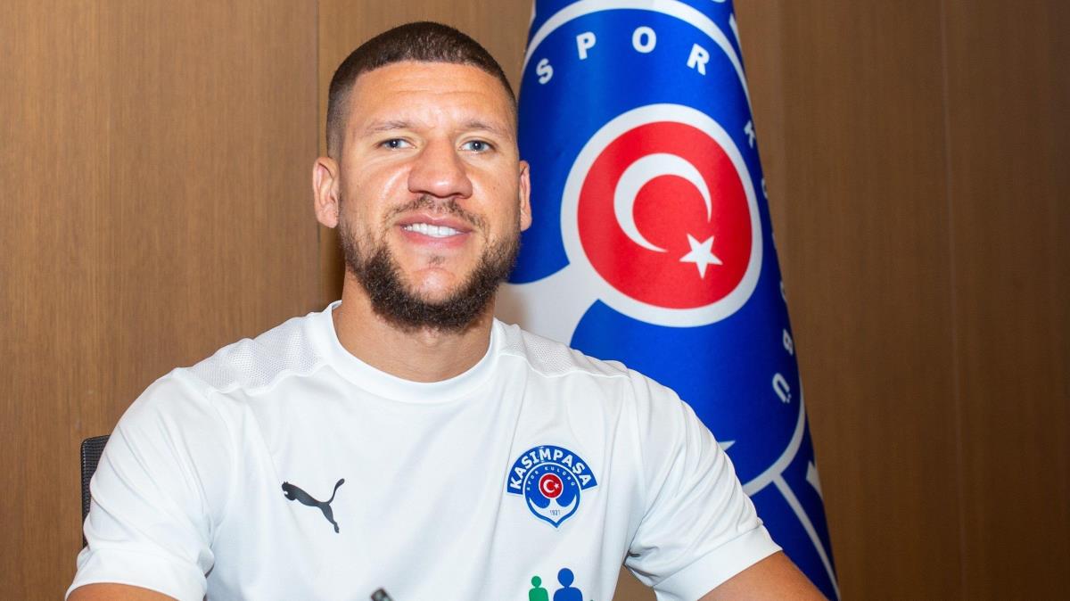 Kasmpaa, Wolfsburg'dan Bruma'y transfer etti