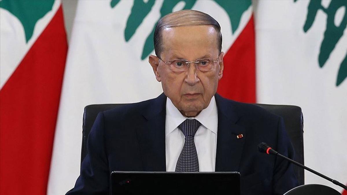 Lbnan Cumhurbakan Avn, lkesine hava saldrlar dzenleyen srail'i ''tansiyonu ykseltmekle'' sulad