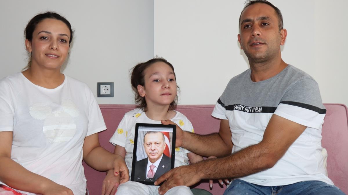 Bakan Erdoan minik Yaren'in hayalini gerekletirdi