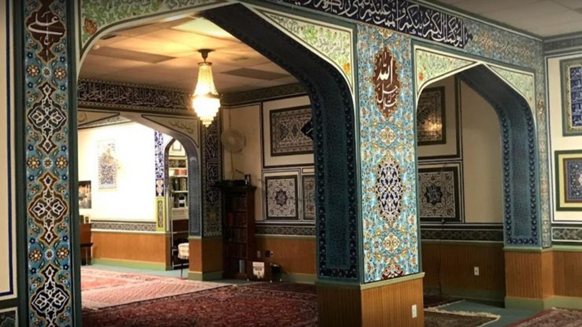 ABD'de bir cami ran yaptrmlarna taklan inilerini geri istiyor
