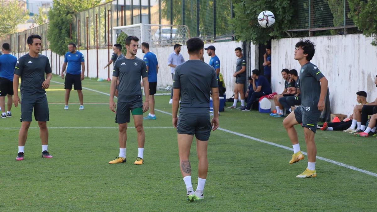 Denizlispor gen futbolcularna gveniyor