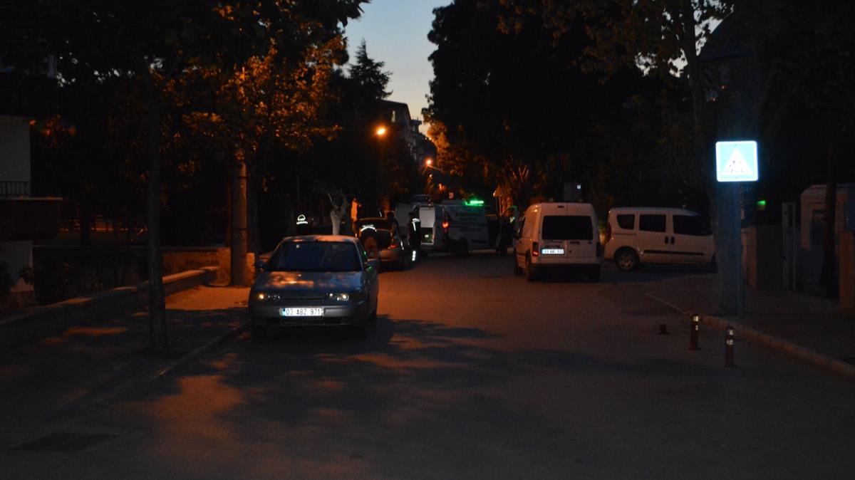 Afyonkarahisar'da kars, kaynvalidesi ve kaynpederini ldren polis memuru yaamna son verdi