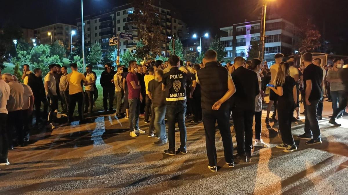AK Parti Szcs elik'ten Altnda aklamas 