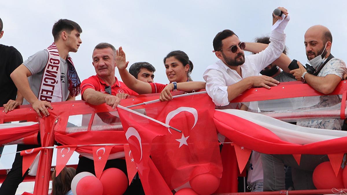 Busenaz Srmeneli'ye Trabzon'da cokulu karlama