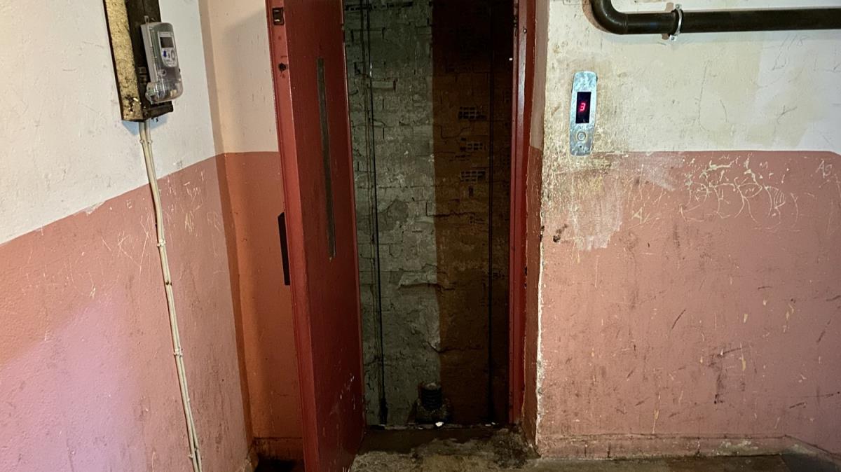 85 yandaki kadn kald apartmann asansr boluunda l bulundu