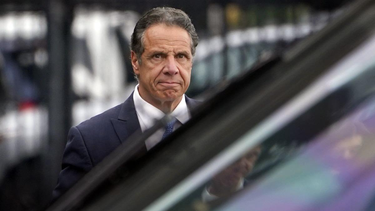 New York Valisi Cuomo hakkndaki azil soruturmas grevi braktktan bir gn sonra decek