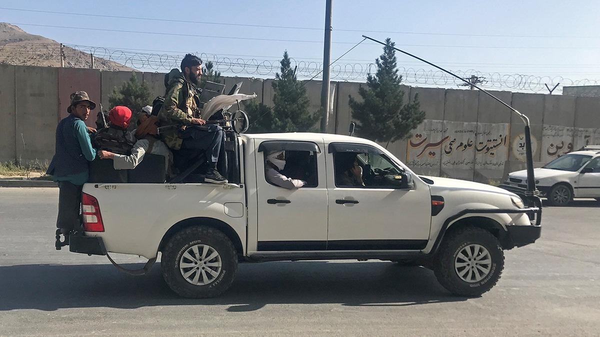 Afganistan' ele geiren Taliban, lkenin adn deitiriyor