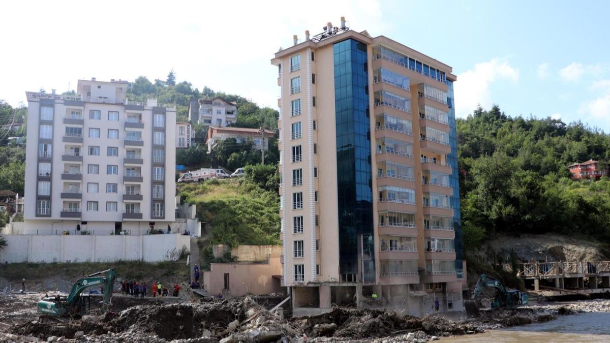 Kastamonu'daki sel felaketinde yklan bir binann mteahhidi stanbul'da gzaltna alnd