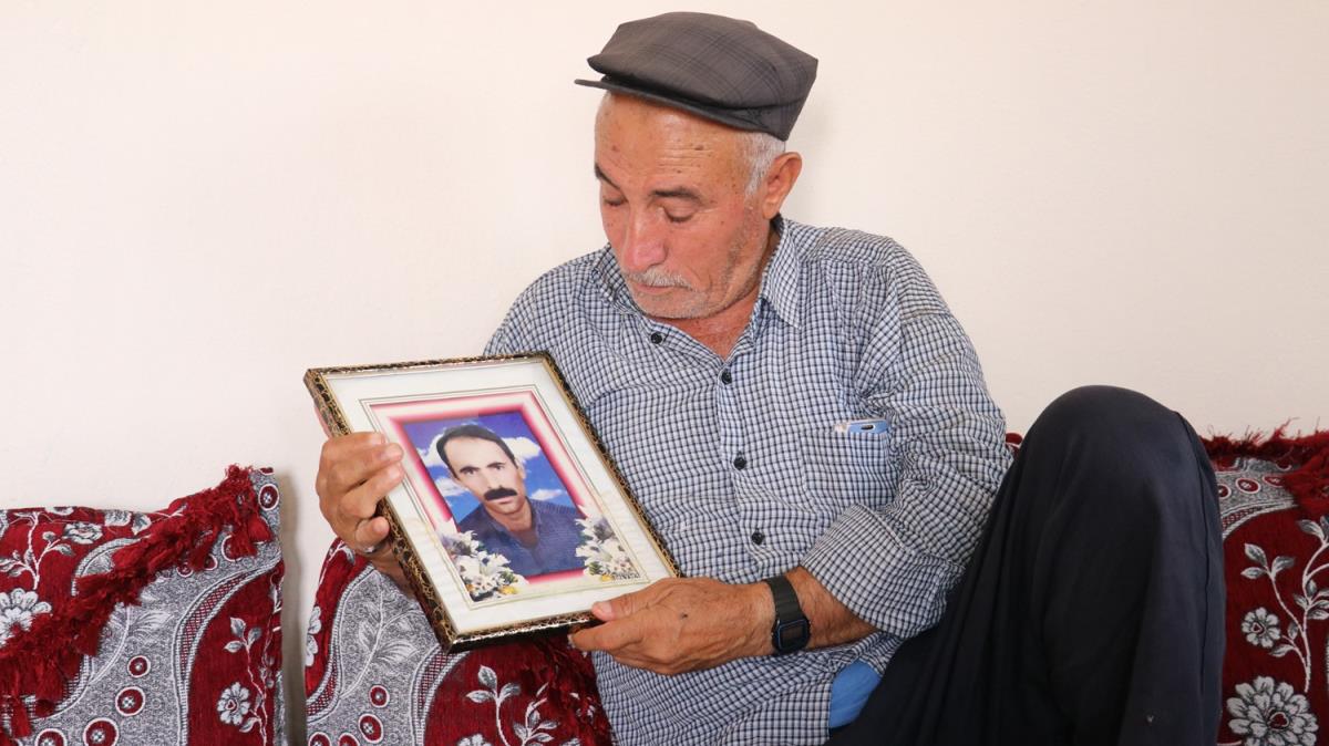 PKK'l terristlerin katlettii kardeinin acsn 34 yldr yreinde tayor