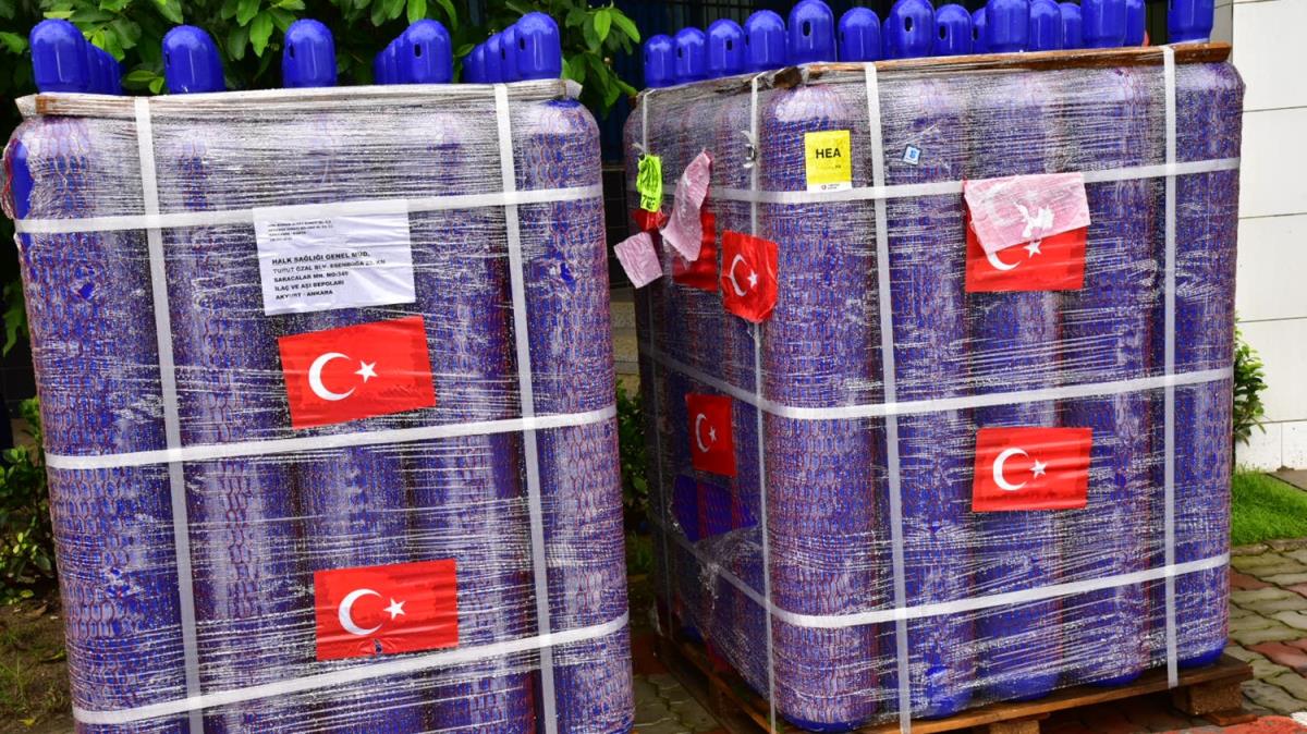 Trkiye'nin gnderdii 12 tonluk tbb malzeme Senegal'e ulat 