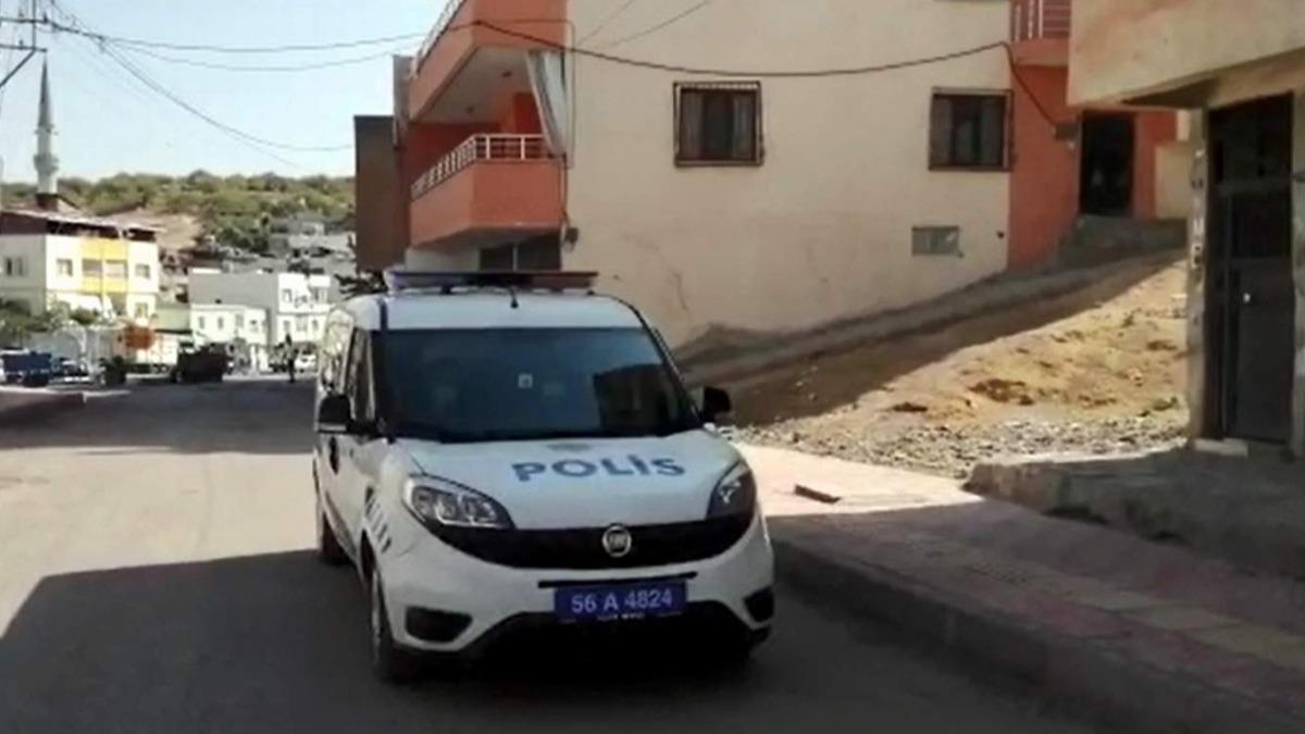 100 polisin katlmyla dzenlendi, Mahalle sakinlerinden teekkr yad