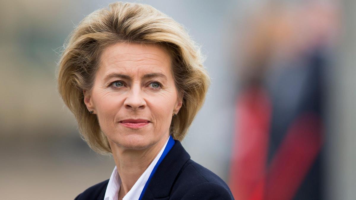 AB Komisyonu Bakan Ursula Von der Leyen: Taliban' tanmyoruz