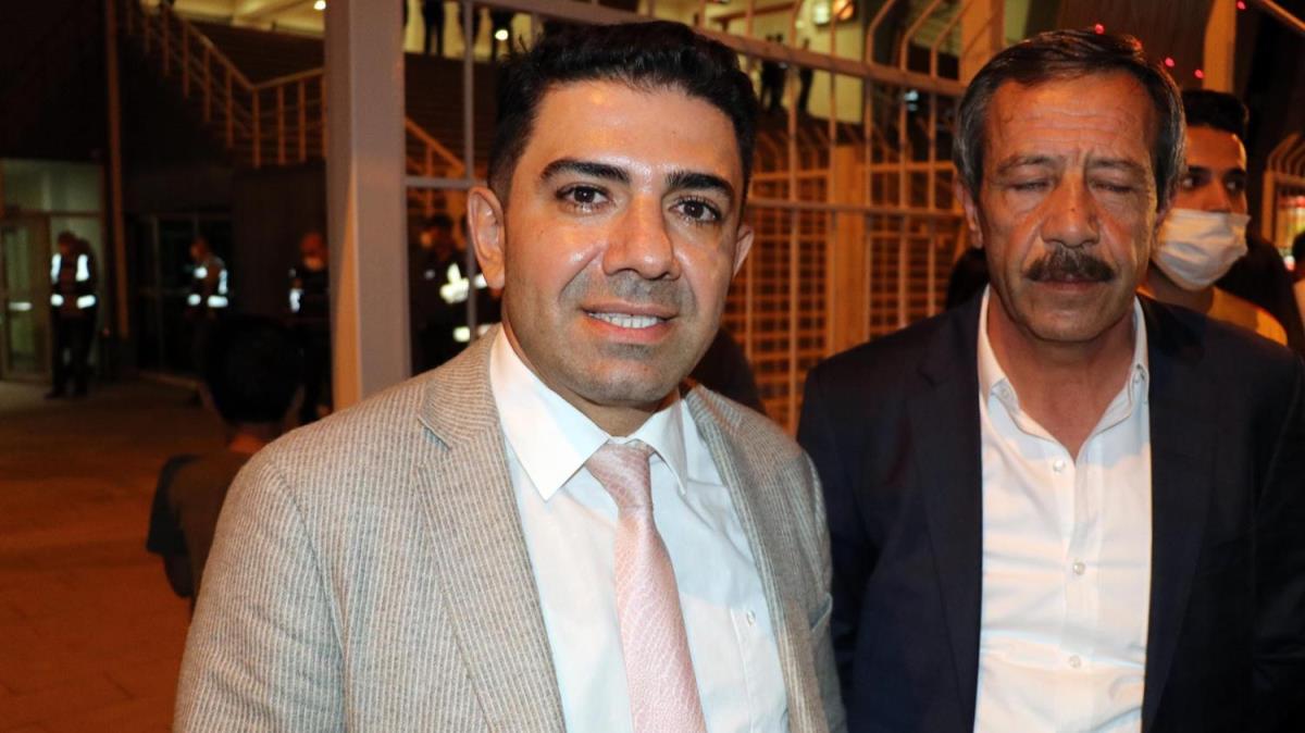 Onur Gzba'dan Emre Demir aklamas