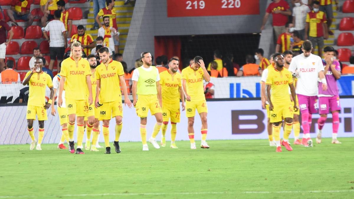 Gztepe'nin yeni transferleri kulbede kald
