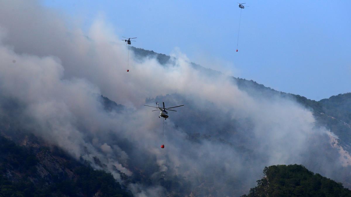 Kazdalar'nda kan orman yangnna havadan ve karadan mdahale ediliyor