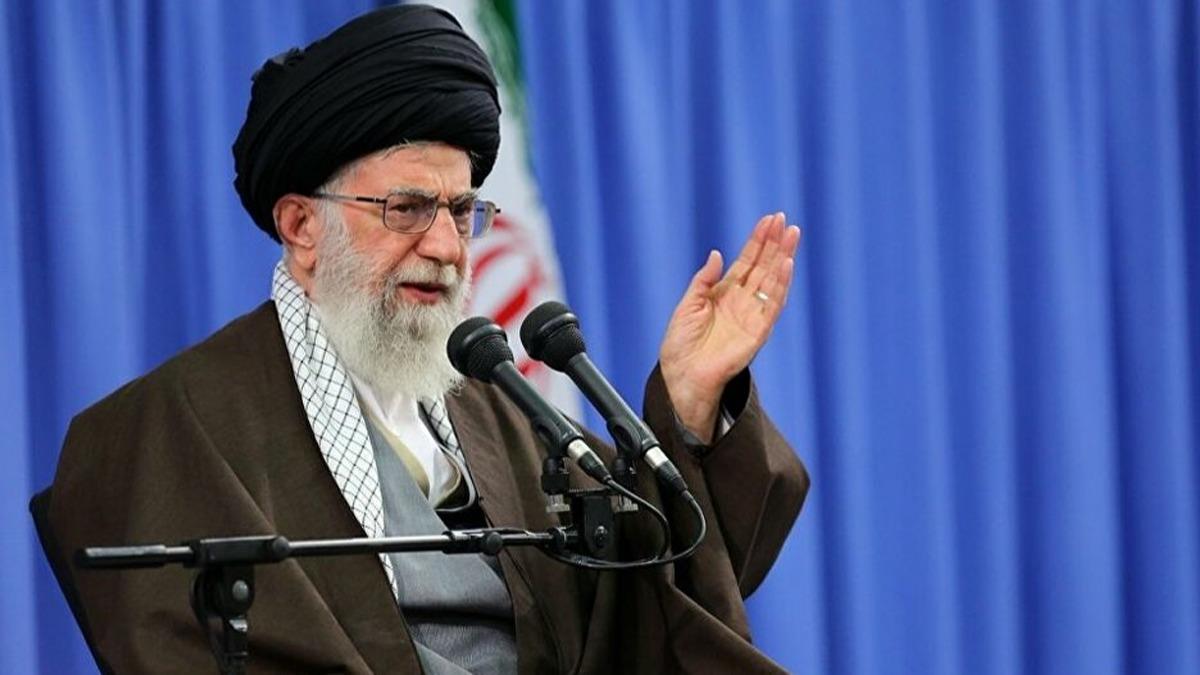 Hamaney: Krizlerin kayna ABD'dir