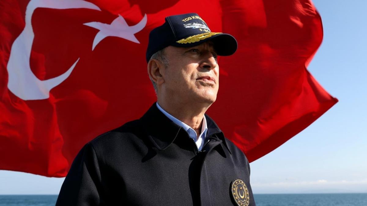 Milli Savunma Bakan Akar'dan 30 Austos Zafer Bayram mesaj