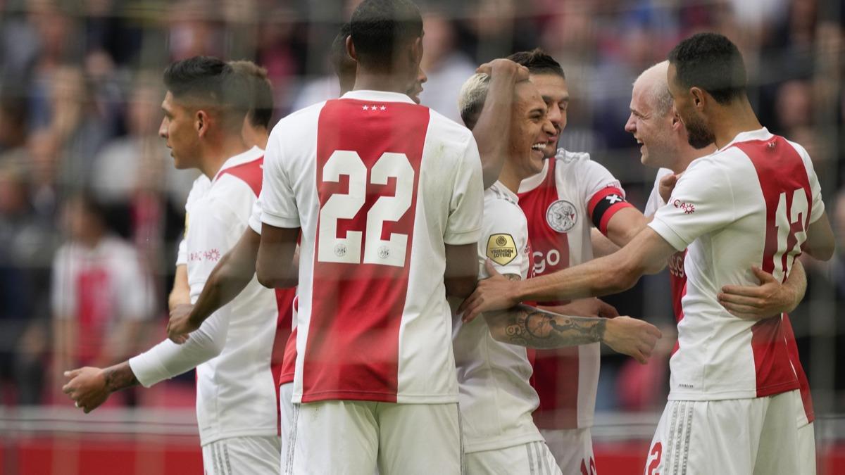 Beikta'n rakibi Ajax ligde 5 golle kazand
