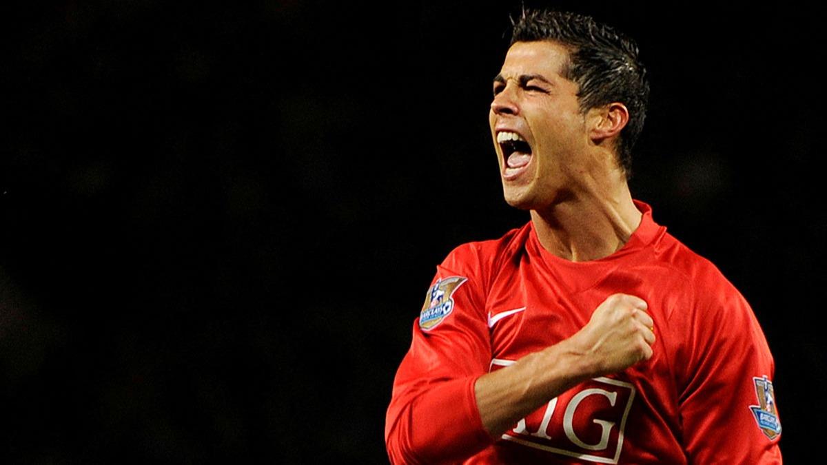 Manchester United, Ronaldo'yu resmen aklad