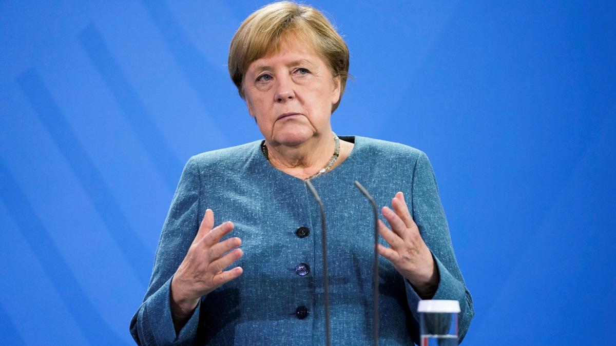 Merkel, Trkiye'ye vurgu yapt: Hayati nem tayor