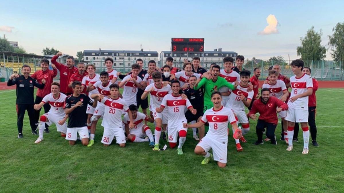Viktor Bannikov Turnuvas'nda ampiyon 17 Ya Alt Futbol Milli Takmmz oldu