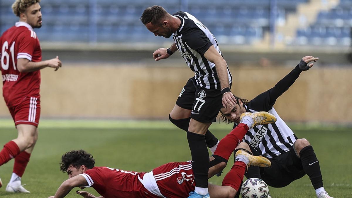 Jasmin Scuk Altay'dan ayrlmyor!