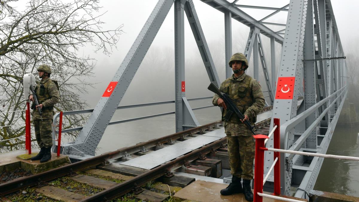 Terr rgt PKK ve DHKP-C phelileri Yunanistan'a kaarken yakaland