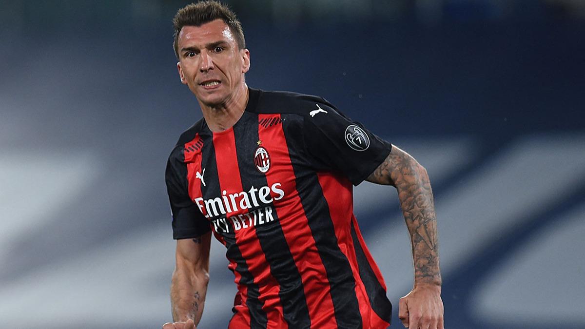 Mandzukic futbolculuk kariyerini noktalad
