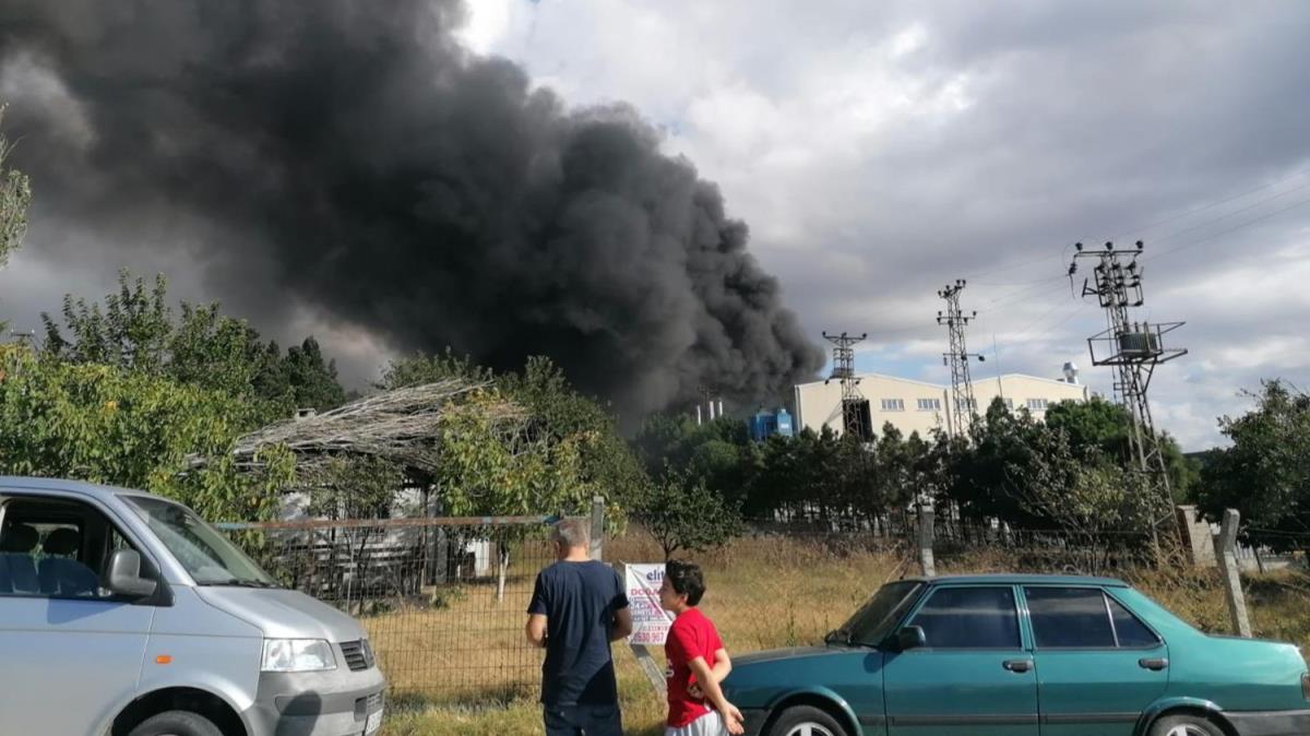 Silivri'de fabrikada yangn