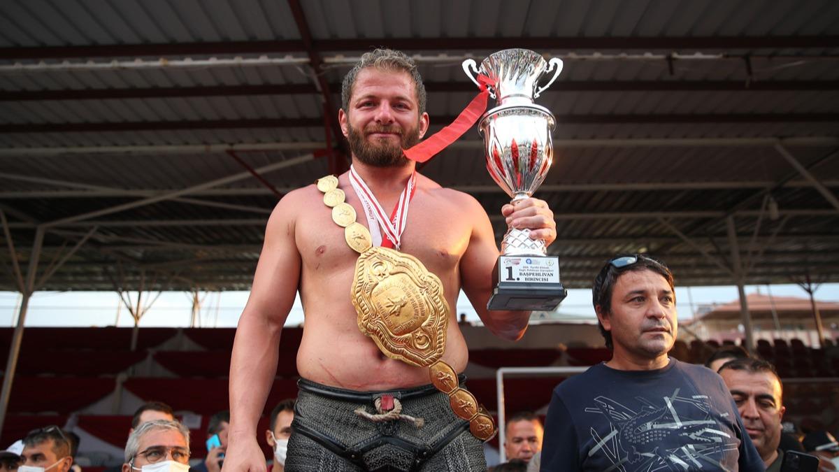 Tarihi Elmal Yal Pehlivan Greleri'nin bapehlivan smail Balaban oldu