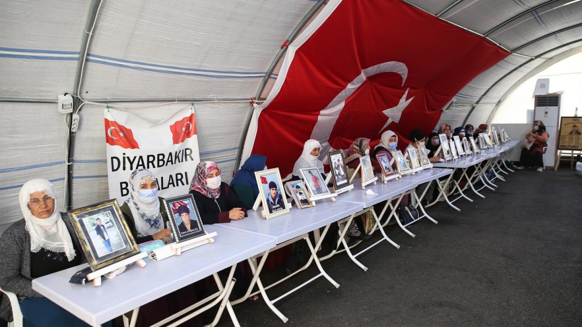 Diyarbakr annelerinin evlat nbeti devam ediyor