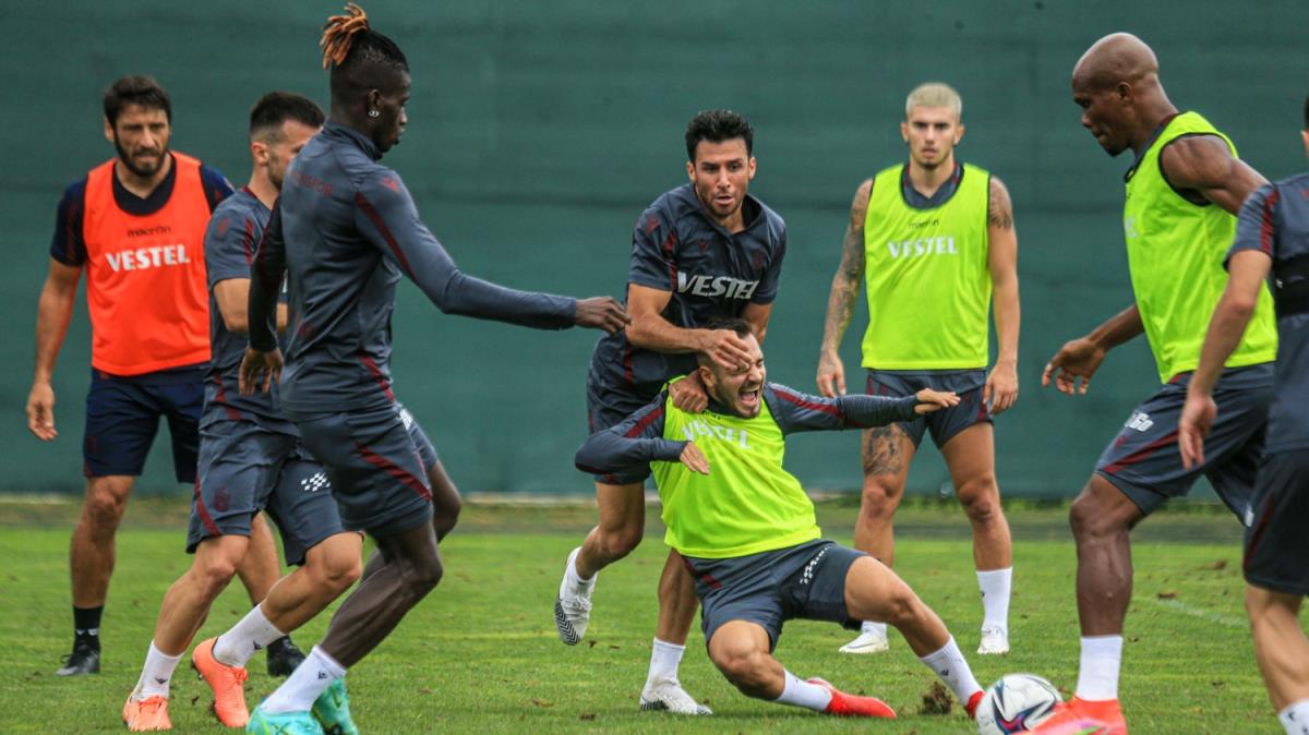 Trabzonspor'da 4 futbolcu takmdan ayr alt