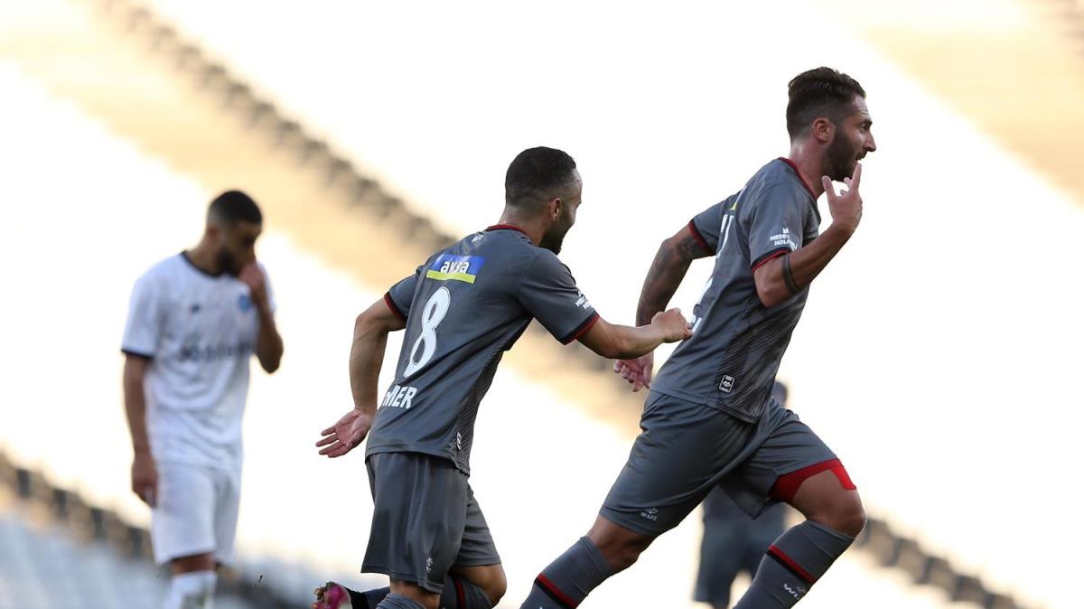 Karagmrk, Adana Demirspor'u 4 golle devirdi