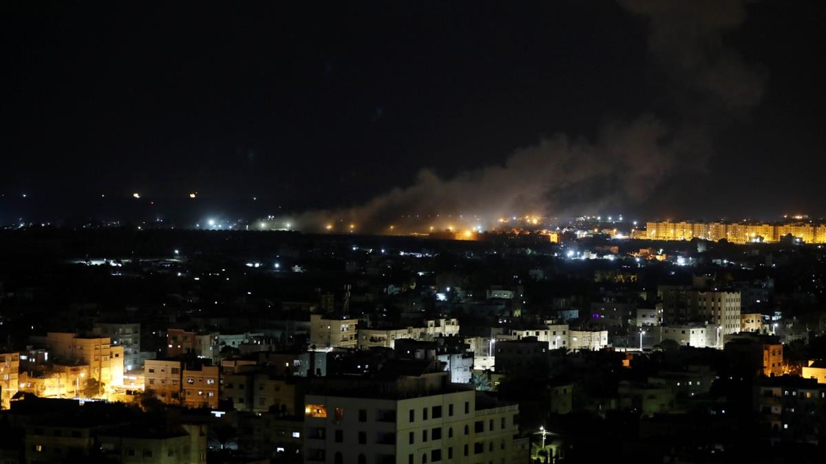 srail sava uaklar Gazze'de eitli noktalara hava saldrs dzenledi