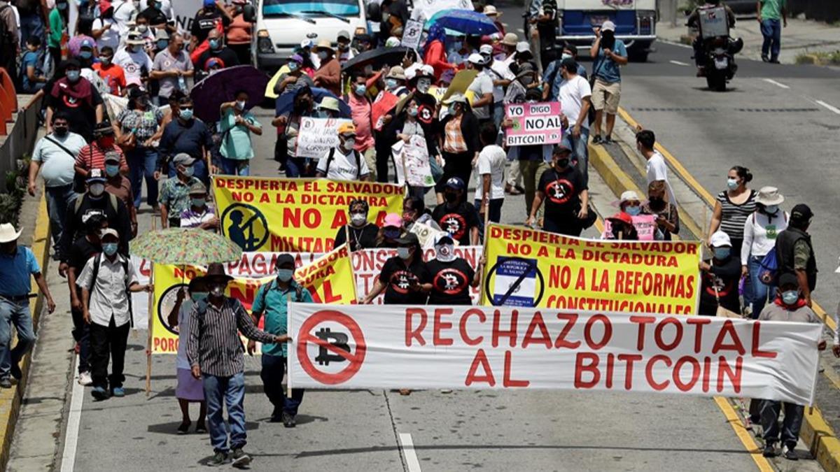 Orta Amerika lkesi ayakland: Binlerce kii sokaklara akn etti