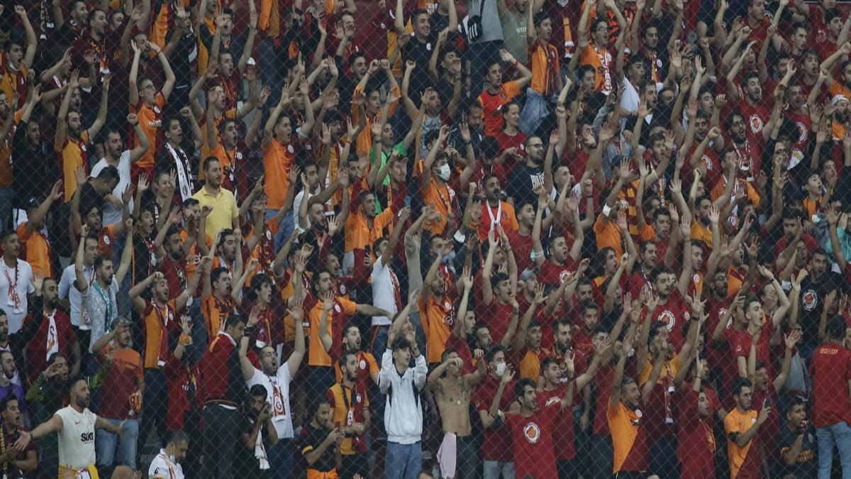 Galatasaray 124 gn sonra evine dnd