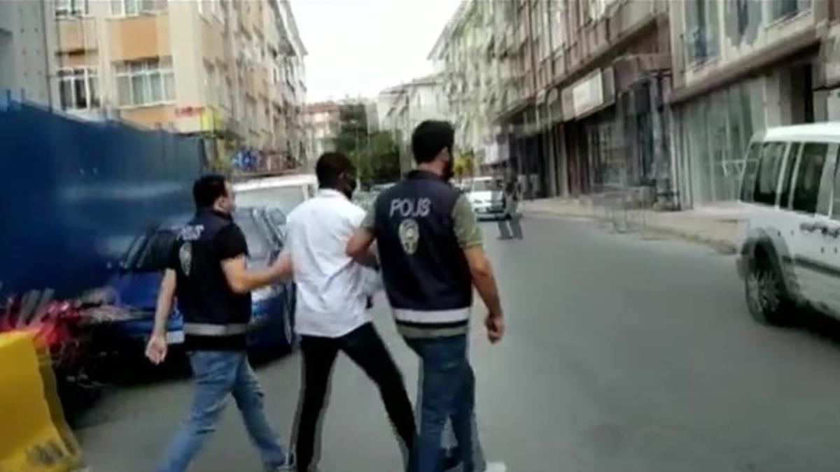 Sahte dolarla 20 ton maya satn alan Nijeryal yakaland