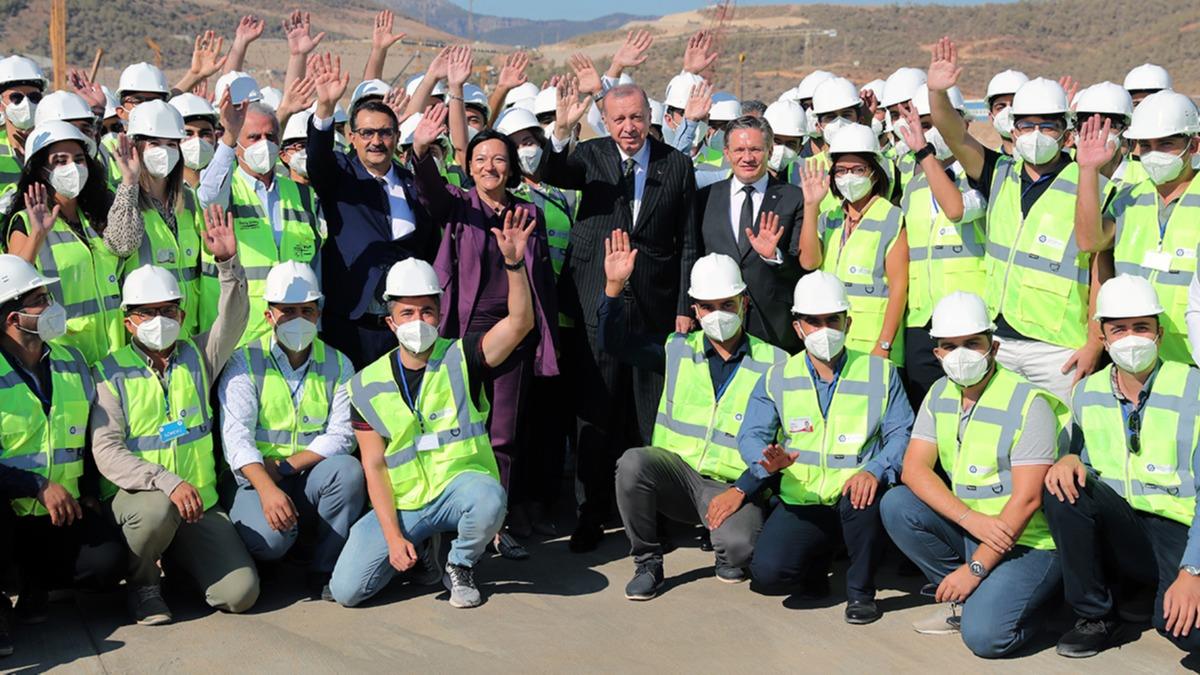 Cumhurbakan Erdoan, Akkuyu Nkleer G Santrali sahasnda incelemede bulundu