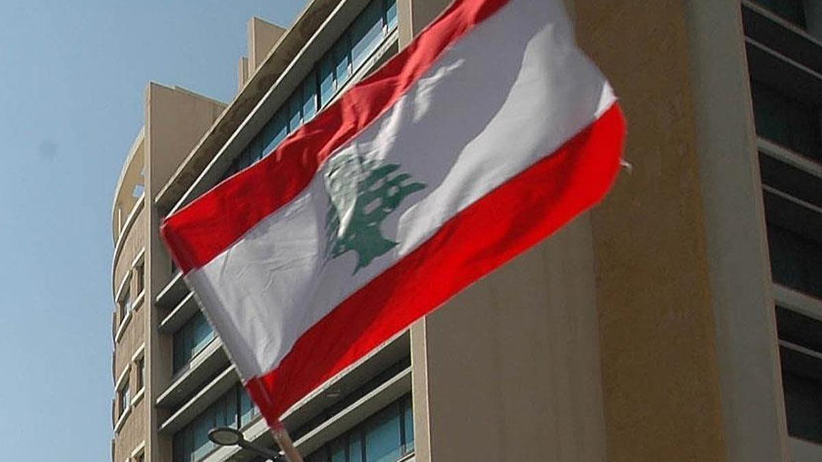 Lbnan'da yaanan krize zm: 1 milyar dolar aktarld