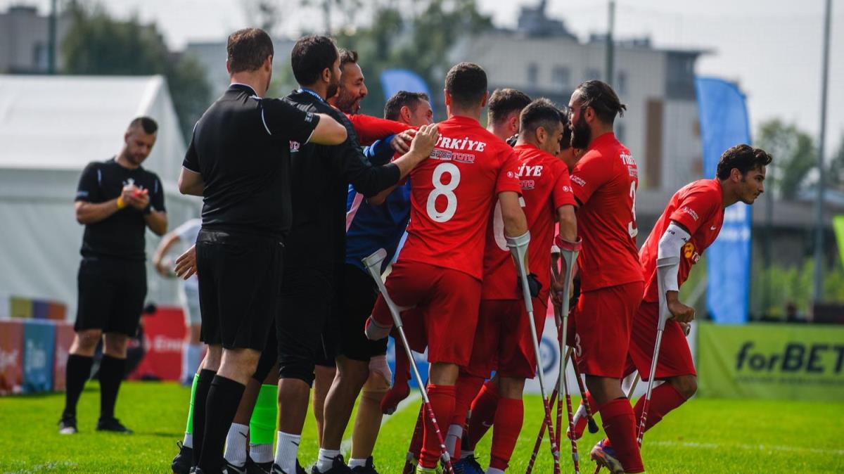 Yar finaldeyiz! Ampute Futbol Milli Takm'ndan tarihi zafer