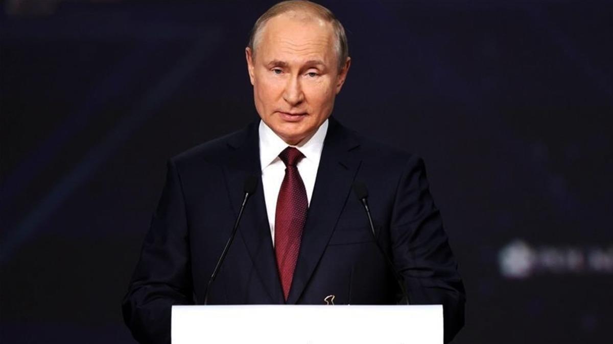 Rusya'da, Putin'in partisi  birinci kt
